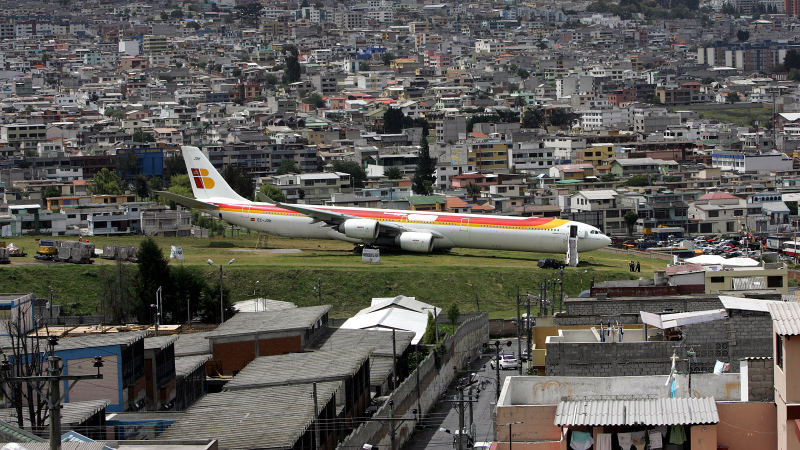 Illustration for article titled Pistas de aterrizaje terroríficas que te quitarán las ganas de volar